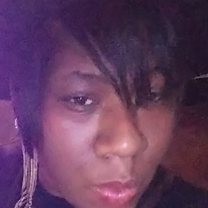 Meet your Posher, Yolanda